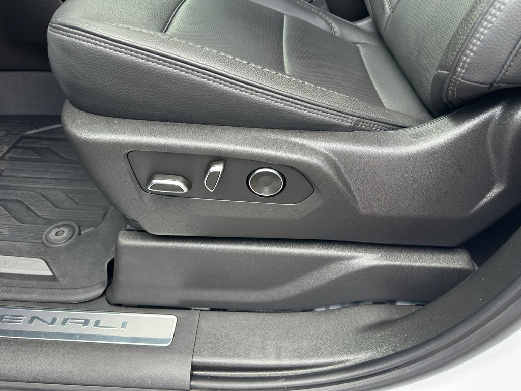 2025 GMC Sierra Denali