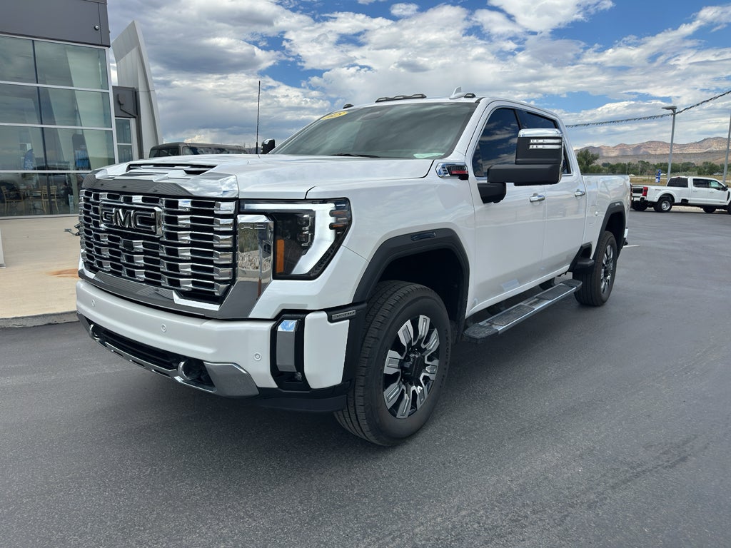 2025 GMC Sierra Denali