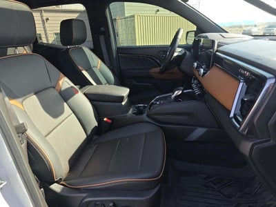 2025 GMC Canyon 4WD AT4