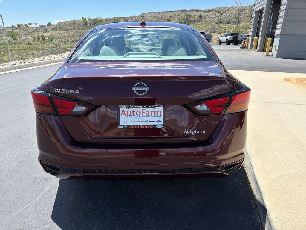 2025 Nissan Altima SV