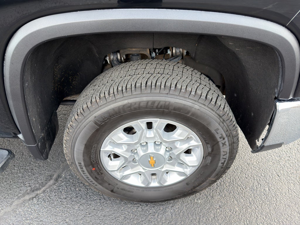 2025 Chevrolet Silverado LTZ