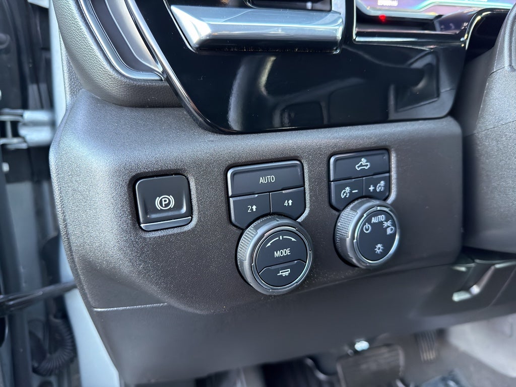 2025 Chevrolet Silverado LT