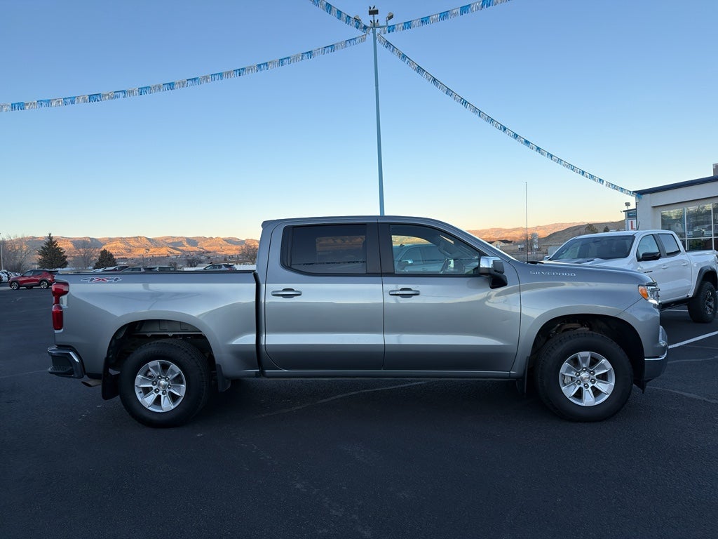 2025 Chevrolet Silverado LT