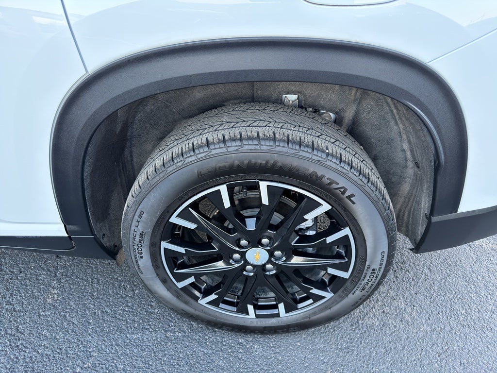 2025 Chevrolet Traverse AWD LT