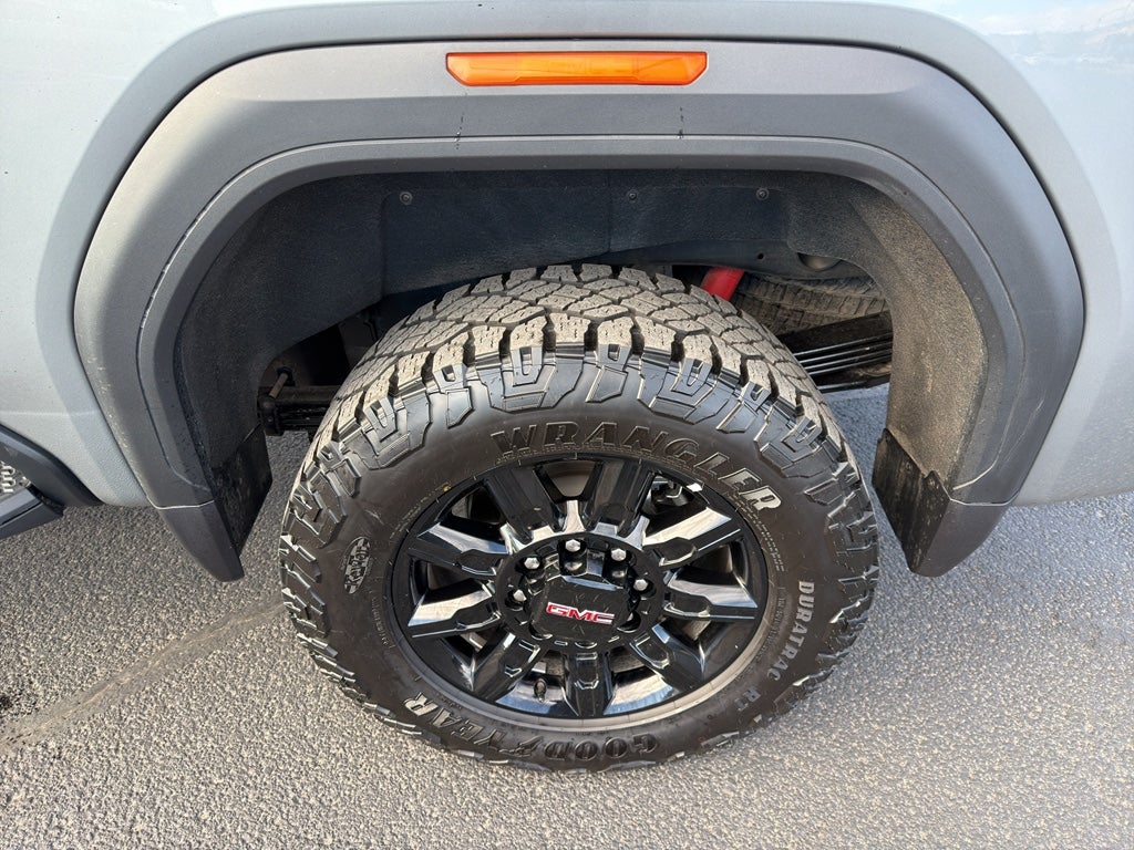 2025 GMC Sierra AT4
