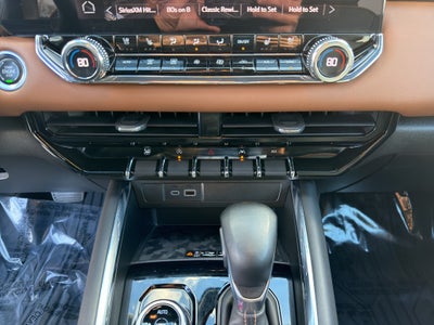 2023 GMC Canyon 4WD AT4