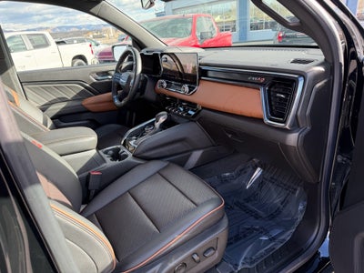 2023 GMC Canyon 4WD AT4