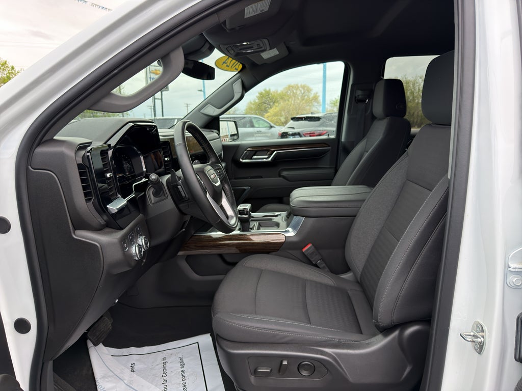 2024 GMC Sierra Elevation