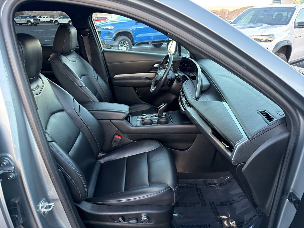 2024 Cadillac XT4 AWD Premium Luxury