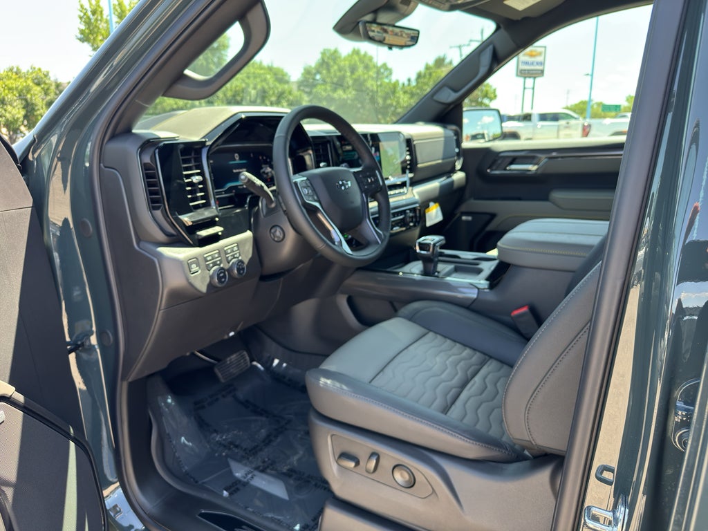 2025 Chevrolet Silverado 1500 ZR2